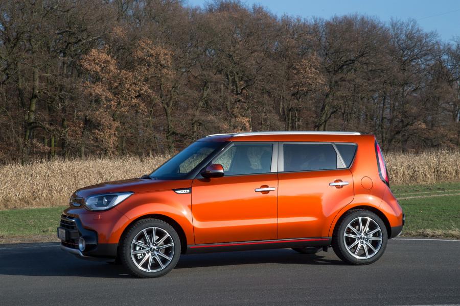  Kia Soul Turbo 2016 года  (WW) (фото 15 из 22)